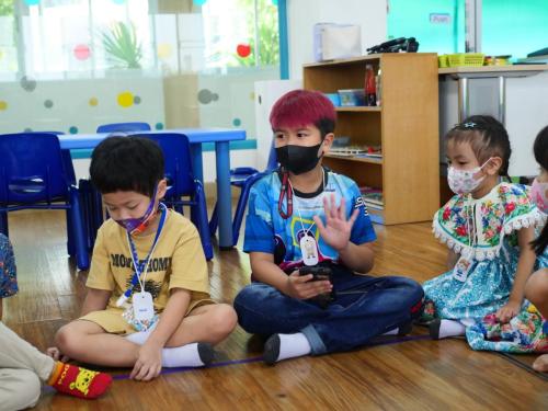 LINE ALBUM Hands-on-learning-with-tecnology 240320 69