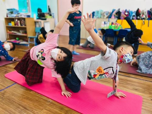 LINE ALBUM Yoga-exercises-for-kids-T.Mayumi 240322 104