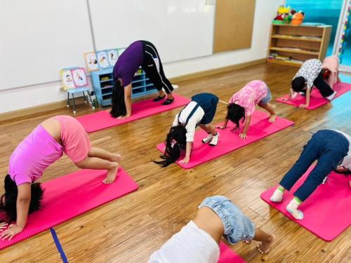 LINE ALBUM Yoga-exercises-for-kids-T.Mayumi 240322 117
