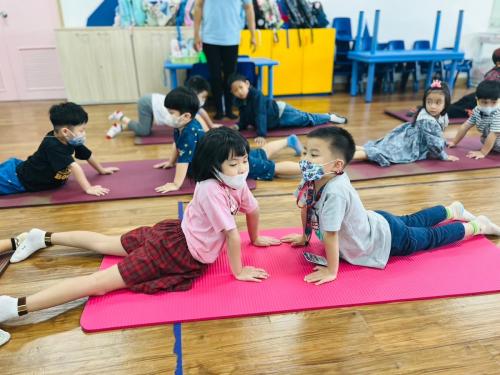 LINE ALBUM Yoga-exercises-for-kids-T.Mayumi 240322 119