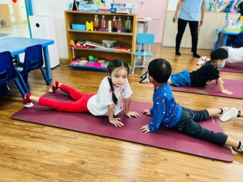 LINE ALBUM Yoga-exercises-for-kids-T.Mayumi 240322 120