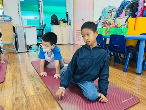 LINE ALBUM Yoga-exercises-for-kids-T.Mayumi 240322 130