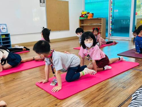 LINE ALBUM Yoga-exercises-for-kids-T.Mayumi 240322 132