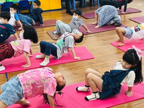 LINE ALBUM Yoga-exercises-for-kids-T.Mayumi 240322 135
