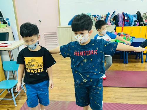 LINE ALBUM Yoga-exercises-for-kids-T.Mayumi 240322 139