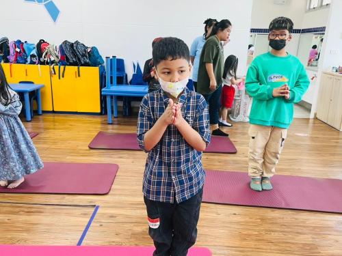 LINE ALBUM Yoga-exercises-for-kids-T.Mayumi 240322 143