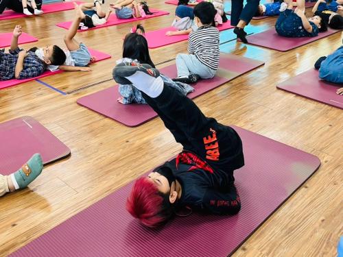 LINE ALBUM Yoga-exercises-for-kids-T.Mayumi 240322 148