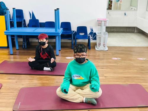 LINE ALBUM Yoga-exercises-for-kids-T.Mayumi 240322 200