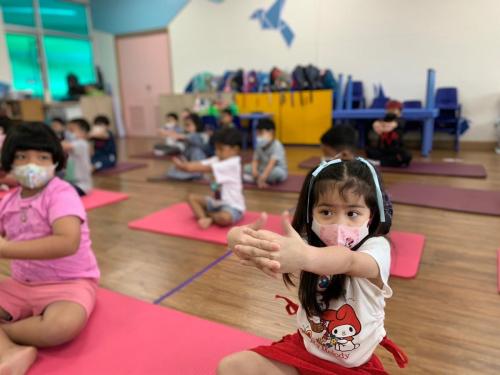 LINE ALBUM Yoga-exercises-for-kids-T.Mayumi 240322 209