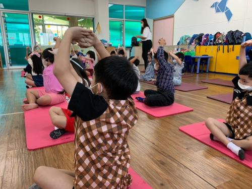LINE ALBUM Yoga-exercises-for-kids-T.Mayumi 240322 217
