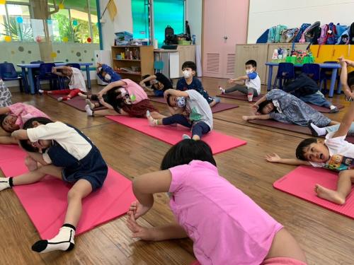 LINE ALBUM Yoga-exercises-for-kids-T.Mayumi 240322 219
