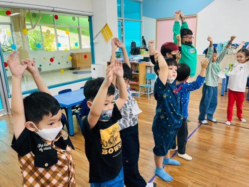 LINE ALBUM Yoga-exercises-for-kids-T.Mayumi 240322 23