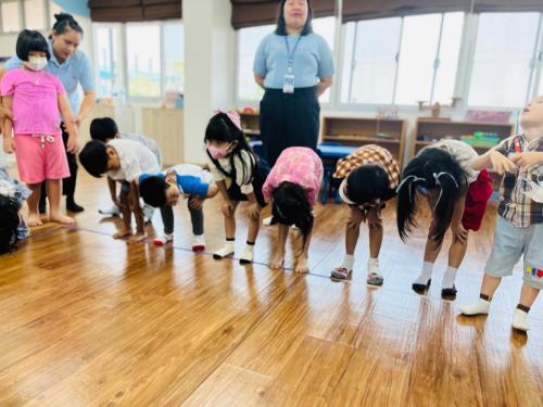 LINE ALBUM Yoga-exercises-for-kids-T.Mayumi 240322 25