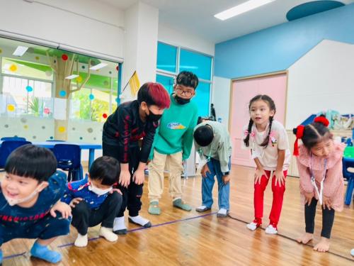 LINE ALBUM Yoga-exercises-for-kids-T.Mayumi 240322 28