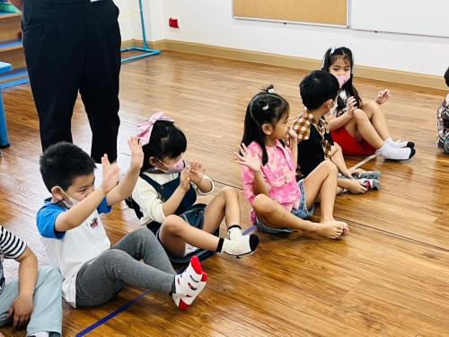 LINE ALBUM Yoga-exercises-for-kids-T.Mayumi 240322 50