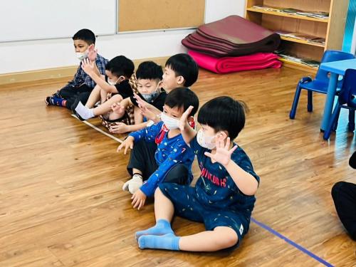 LINE ALBUM Yoga-exercises-for-kids-T.Mayumi 240322 51