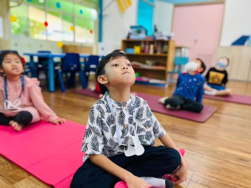 LINE ALBUM Yoga-exercises-for-kids-T.Mayumi 240322 59
