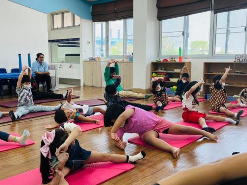 LINE ALBUM Yoga-exercises-for-kids-T.Mayumi 240322 74