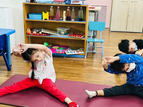LINE ALBUM Yoga-exercises-for-kids-T.Mayumi 240322 75