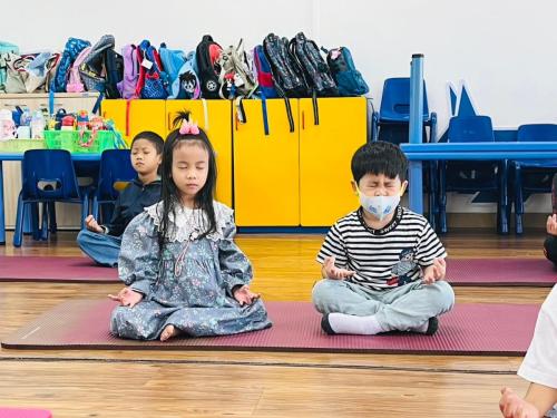 LINE ALBUM Yoga-exercises-for-kids-T.Mayumi 240322 83