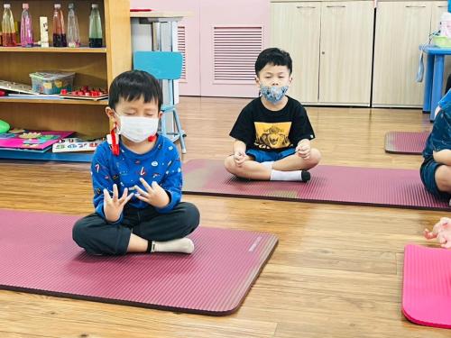 LINE ALBUM Yoga-exercises-for-kids-T.Mayumi 240322 88