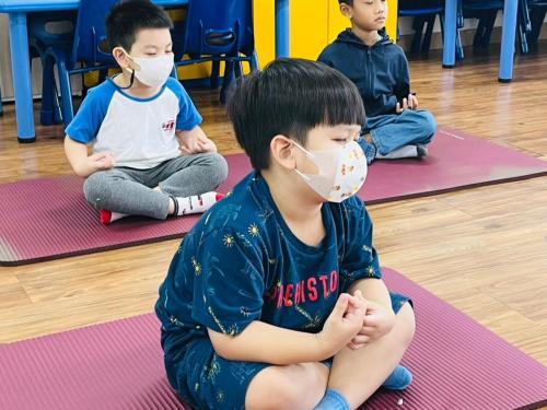 LINE ALBUM Yoga-exercises-for-kids-T.Mayumi 240322 89
