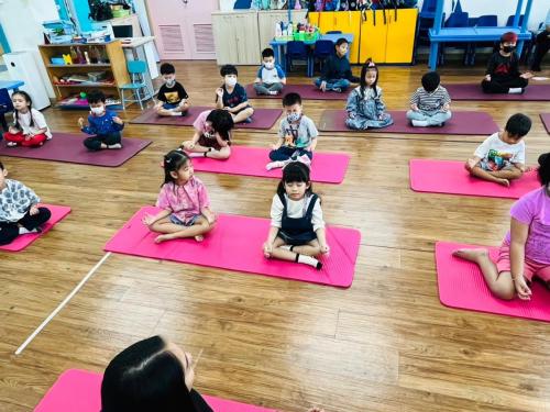 LINE ALBUM Yoga-exercises-for-kids-T.Mayumi 240322 94