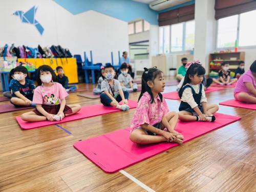 LINE ALBUM Yoga-exercises-for-kids-T.Mayumi 240322 99