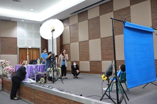 LINE_ALBUM_รายงานตัวนักเรียน (21 พ.ย.)_231121_168