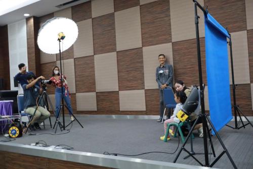 LINE_ALBUM_รายงานตัวนักเรียน (21 พ.ย.)_231121_18