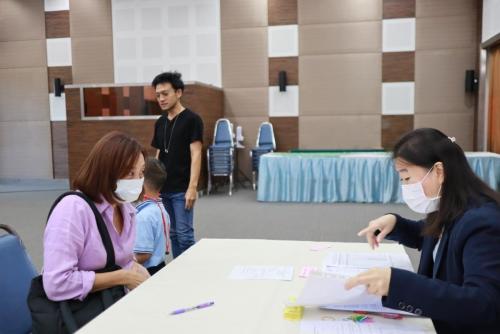 LINE_ALBUM_รายงานตัวนักเรียน (21 พ.ย.)_231121_189