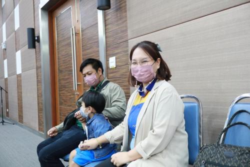 LINE_ALBUM_รายงานตัวนักเรียน (21 พ.ย.)_231121_197