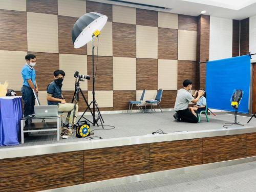 LINE_ALBUM_รายงานตัวนักเรียน (21 พ.ย.)_231121_216