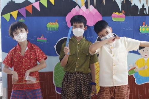 LINE_ALBUM_ลอยกระทง 66_231127_451